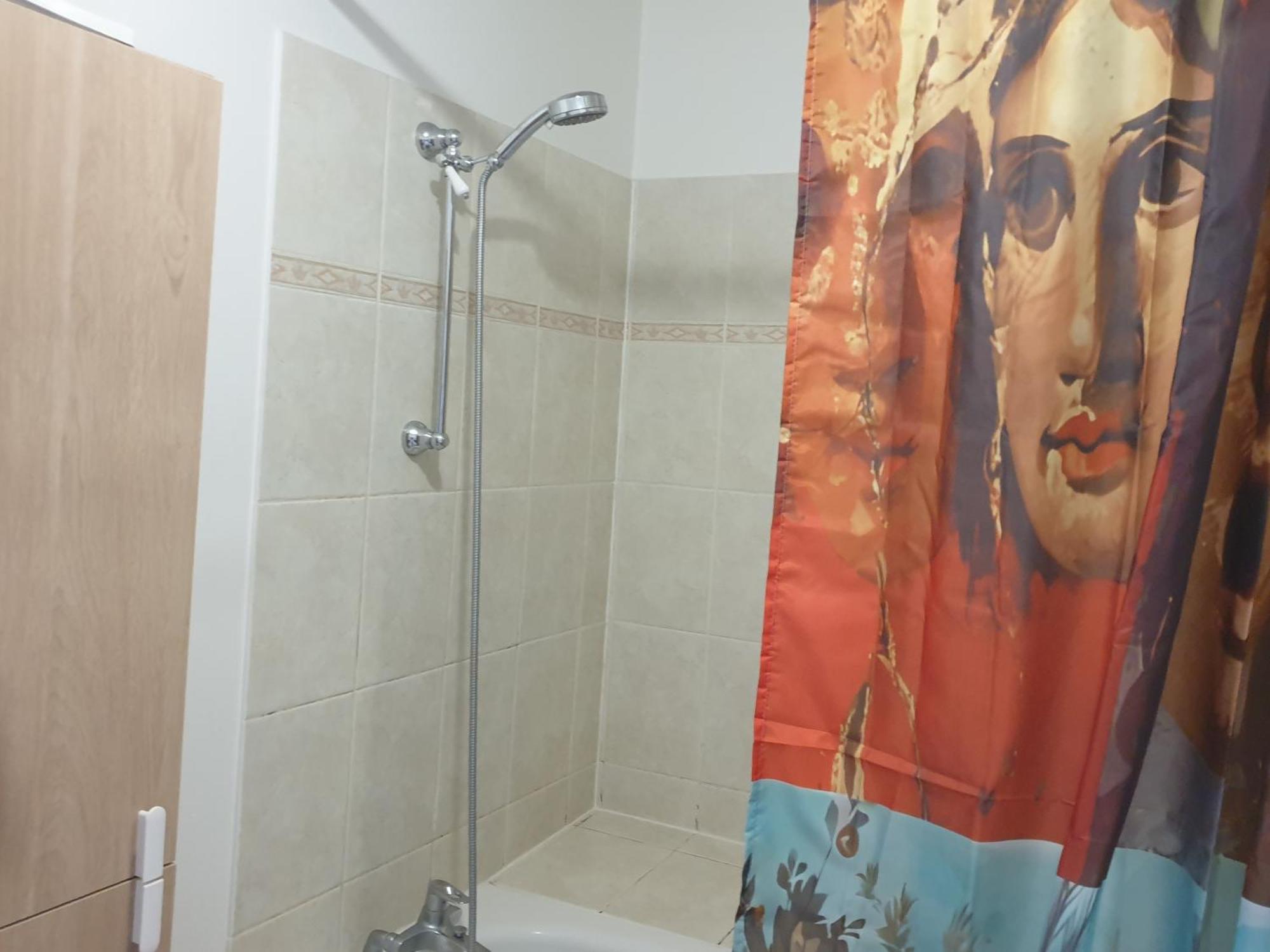 Spacieux Et Calme, Style Parisien, Toutes Commodites, Ideal Pour Un Sejour Authentique Saint-Denis  Luaran gambar